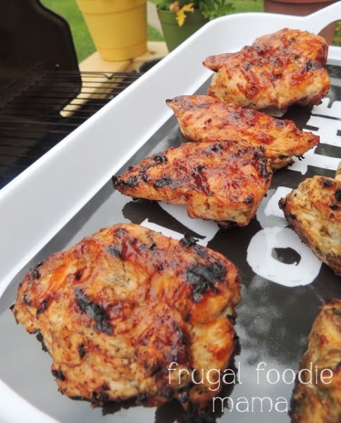 Mango Chipotle BBQ Sauce - www.thefrugalfoodiemama.com Mango Chipotle BBQ Sauce - www.thefrugalfoodiemama.com