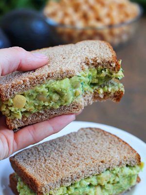 Avocado Chickpea Salad Sandwiches - a light and healthy sandwich made with smashed chickpeas, avocados and herbs. Yum!