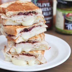 Chicken Pesto Panini with sliced chicken, mozzarella cheese, Mezzetta Everything Spread and a creamy pesto mayo. Ooey, gooey, amazing! #ad