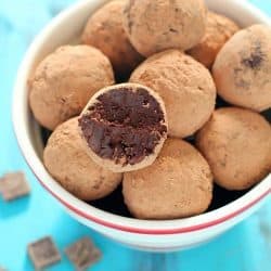 An unbelievably smooth, creamy and decadent truffle chocolates recipe made with...wait for it... AVOCADO! Only 94 calories per truffle! These are so ridiculously good and a must-make healthy treat for Valentine's Day!