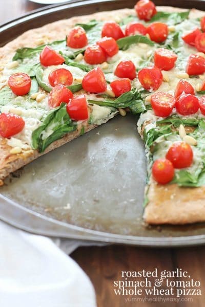 Roasted Garlic, Spinach & Tomato Whole Wheat Pizza - satisfyingly healthy, vegetarian meal the whole family will love!
