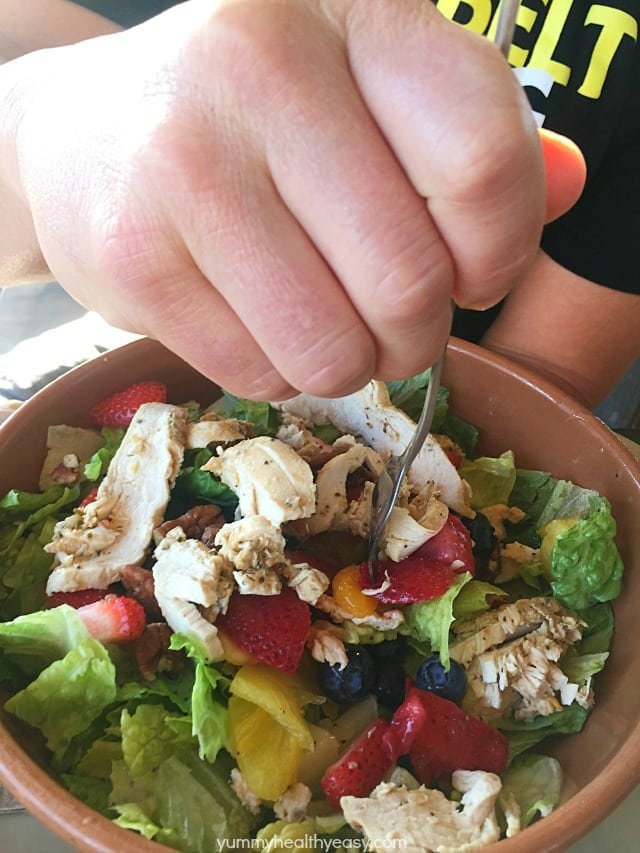 If you like salads but get tired of using the same old dressing, here are 22+ healthy homemade salad dressing recipes for you to try! Plus a little more about Panera Bread's journey to serve clean food. #PaneraGoodness #ad