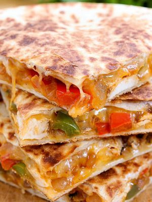 Cheesy Chicken Fajita Quesadilla